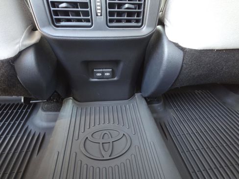Certified 2025 Toyota RAV4 XLE w/ Convenience Package FWD image 12