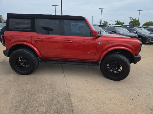 Used 2022 Ford Bronco Outer Banks AWD/4WD image 2