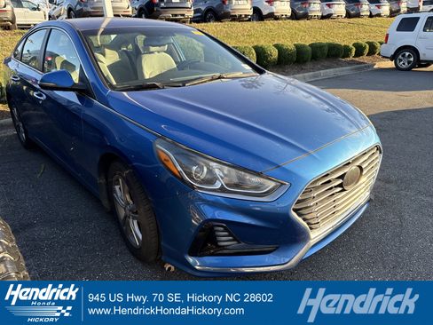 Used 2018 Hyundai Sonata SEL w/ Winter Weather Package image 1