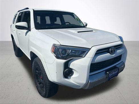 Used 2023 Toyota 4Runner TRD Off-Road AWD/4WD image 4