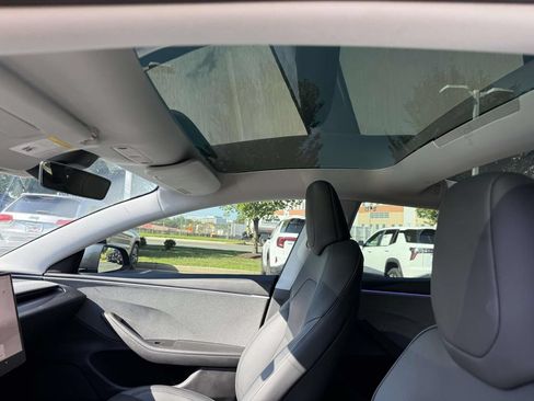 Used 2025 Tesla Model 3 Long Range RWD image 4