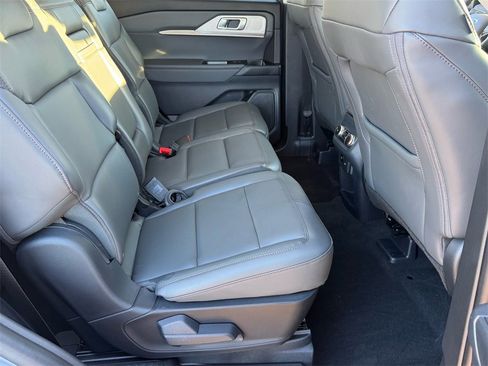 New 2025 Ford Explorer Active w/ Active Comfort Package image 14