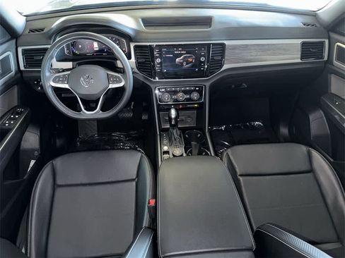Used 2022 Volkswagen Atlas Cross Sport SE image 24