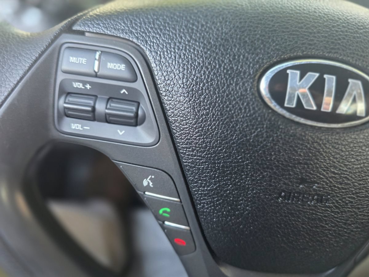 Used 2018 Kia Forte LX FWD image 32