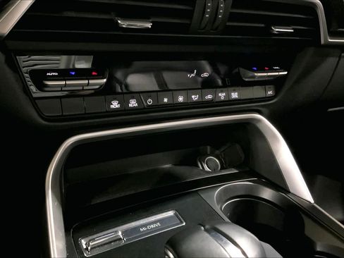 Used 2024 MAZDA CX-90 3.3 Turbo w/ Select Package image 34