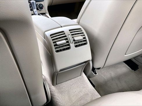 Used 2015 Mercedes-Benz C 250 Coupe image 29