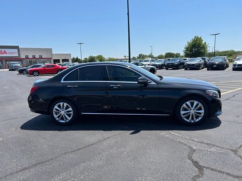 Used 2019 Mercedes-Benz C 300 Sedan image 8