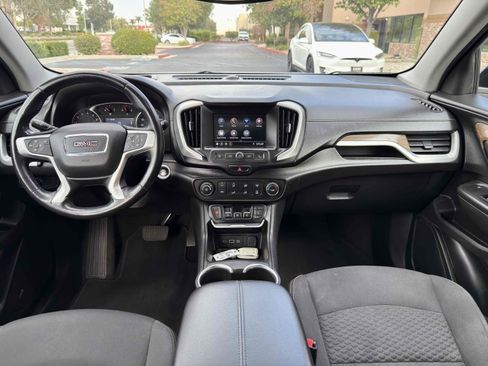 Used 2020 GMC Terrain SLE w/ Elevation Edition image 20