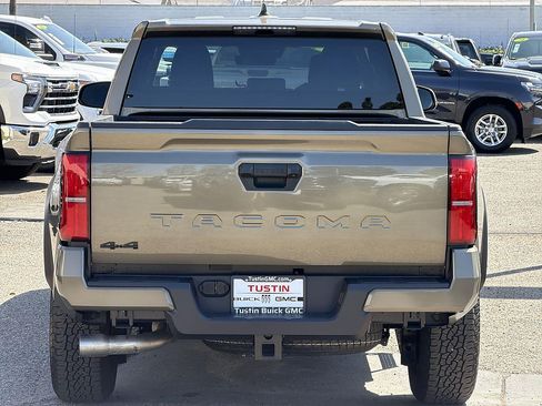 Used 2025 Toyota Tacoma TRD Off-Road AWD/4WD image 6