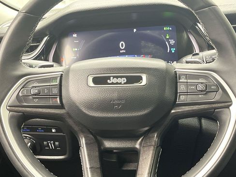 Used 2023 Jeep Grand Cherokee 4WD 4xe image 18