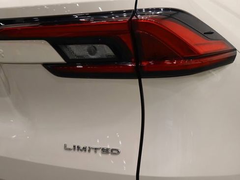 Used 2024 Toyota Grand Highlander Limited image 46