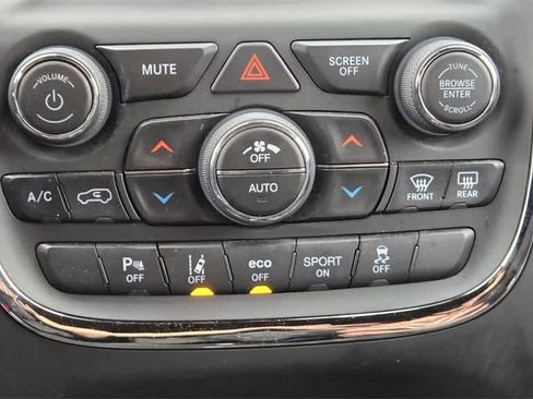 Used 2019 Dodge Durango R/T w/ Technology Group image 18