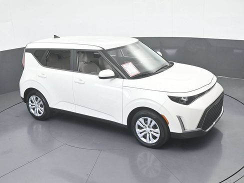 Used 2023 Kia Soul LX FWD image 49