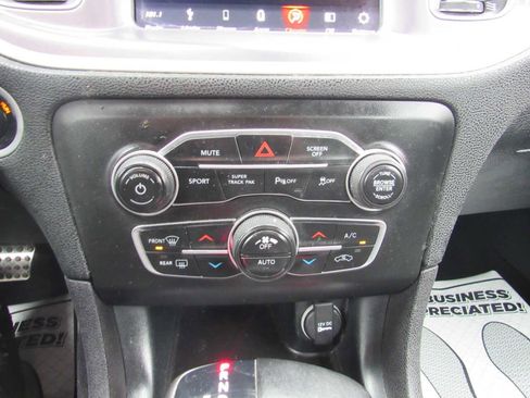 Used 2019 Dodge Charger GT image 17
