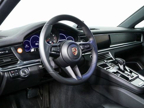 Certified 2023 Porsche Panamera Platinum Edition image 4