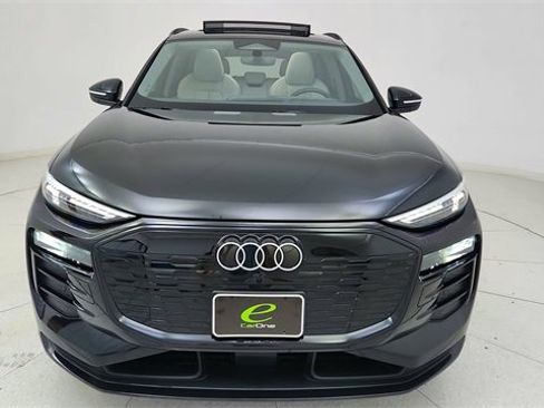 Used 2025 Audi Q6 e-tron Premium Plus w/ Premium Plus image 2