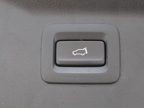 Used 2018 MAZDA CX-9 Touring image 43