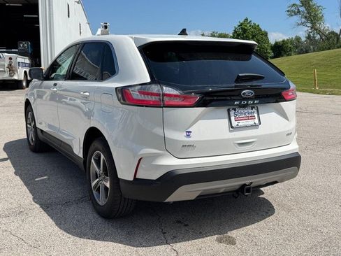 Used 2024 Ford Edge SEL w/ Convenience Package AWD/4WD image 6