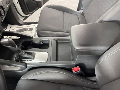 Used 2024 Nissan Frontier SV image 23