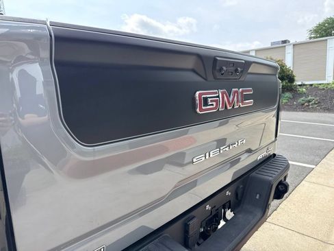 Used 2025 GMC Sierra 2500 AT4X w/ AT4X AEV Edition AWD/4WD image 13