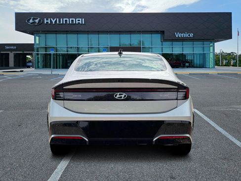 New 2026 Hyundai Sonata SEL FWD image 6