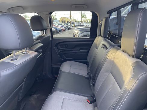 Used 2021 Nissan Titan S image 15
