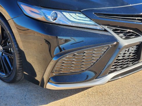 Used 2023 Toyota Camry XSE w/ Navigation Package image 11