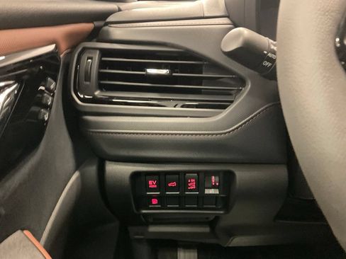 New 2026 Subaru Forester Touring AWD/4WD image 11