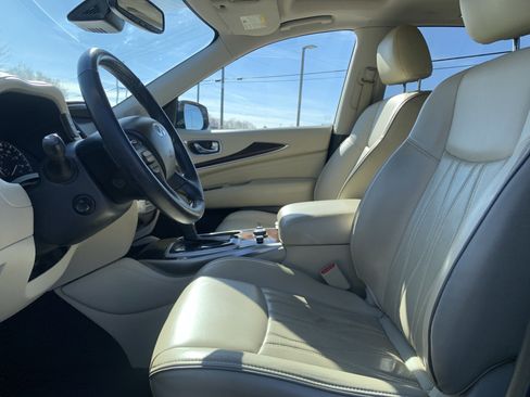 Used 2017 INFINITI QX60 Luxe w/ Deluxe Technology Package image 16