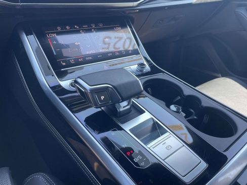 Certified 2025 Audi Q8 Prestige w/ Prestige Package AWD/4WD image 30