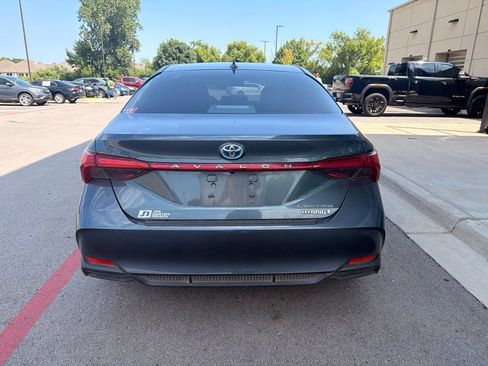 Used 2022 Toyota Avalon Limited FWD image 7