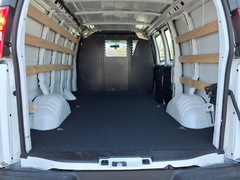 Used 2024 Chevrolet Express 2500 w/ Driver Convenience Package RWD image 9