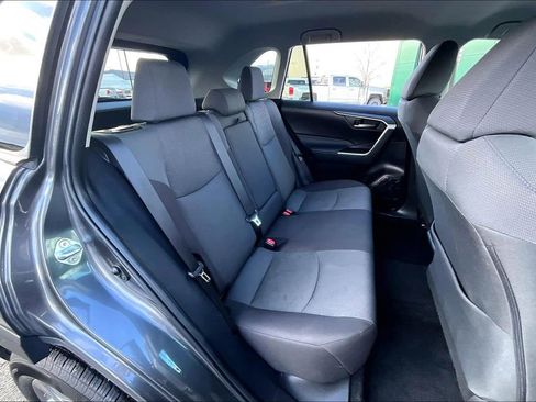 Used 2025 Toyota RAV4 XLE image 27