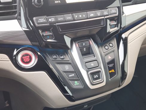Used 2023 Honda Odyssey Elite image 17