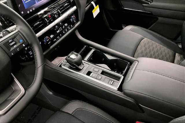New 2026 Nissan Pathfinder SV FWD image 9