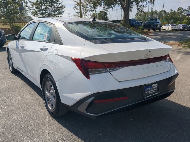 Used 2026 Hyundai Elantra SE FWD image 7