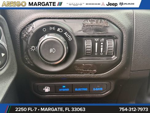 Used 2021 Jeep Wrangler Unlimited Sahara w/ Safety Group AWD/4WD image 34