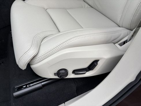 New 2026 Volvo XC90 B6 Ultra w/ Protection Package image 12