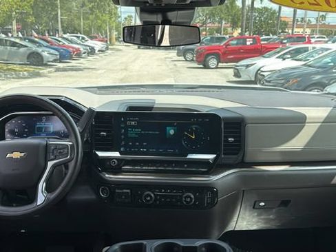 Used 2025 Chevrolet Silverado 1500 LT RWD image 14