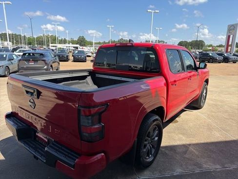 Certified 2025 Nissan Frontier SV w/ SV Convenience Package RWD image 4