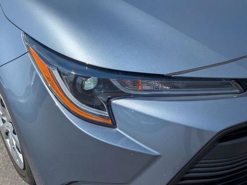 Used 2025 Toyota Corolla LE FWD image 9