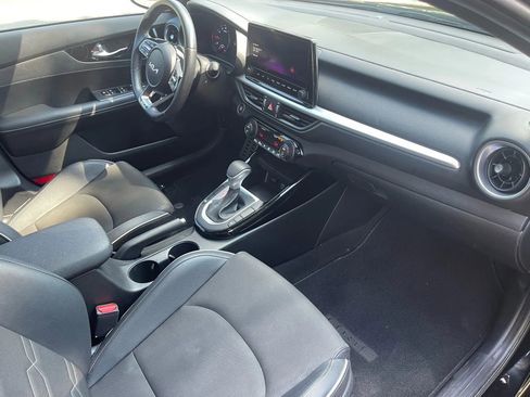 Used 2023 Kia Forte GT-Line image 14