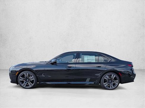 New 2026 BMW 740i image 9