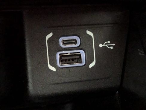 Used 2022 Jeep Compass Latitude FWD image 22