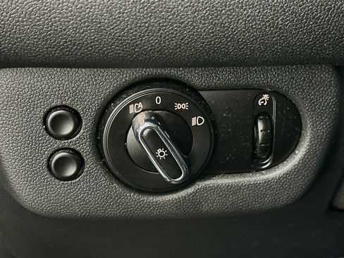 Used 2017 MINI Cooper Clubman ALL4 image 17