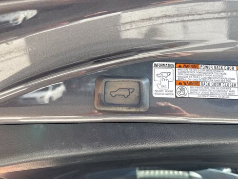 Used 2015 Toyota RAV4 XLE AWD/4WD image 38