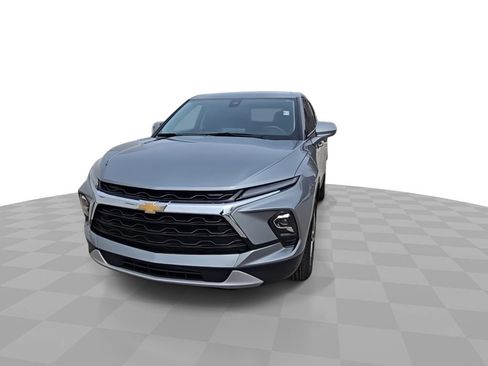 Certified 2024 Chevrolet Blazer LT w/ Driver Confidence Package FWD image 3