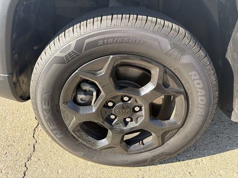 Used 2023 Jeep Compass Trailhawk AWD/4WD image 19