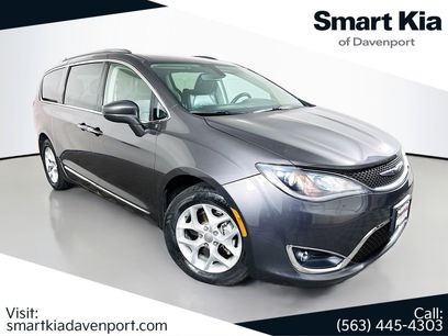 Used 2020 Chrysler Pacifica Touring-L Plus w/ Tire & Wheel Group