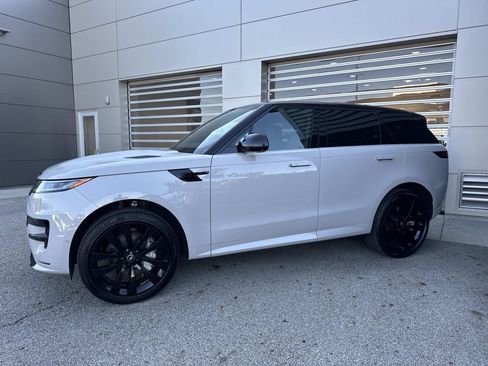 Certified 2025 Land Rover Range Rover Sport Dynamic SE AWD/4WD image 3